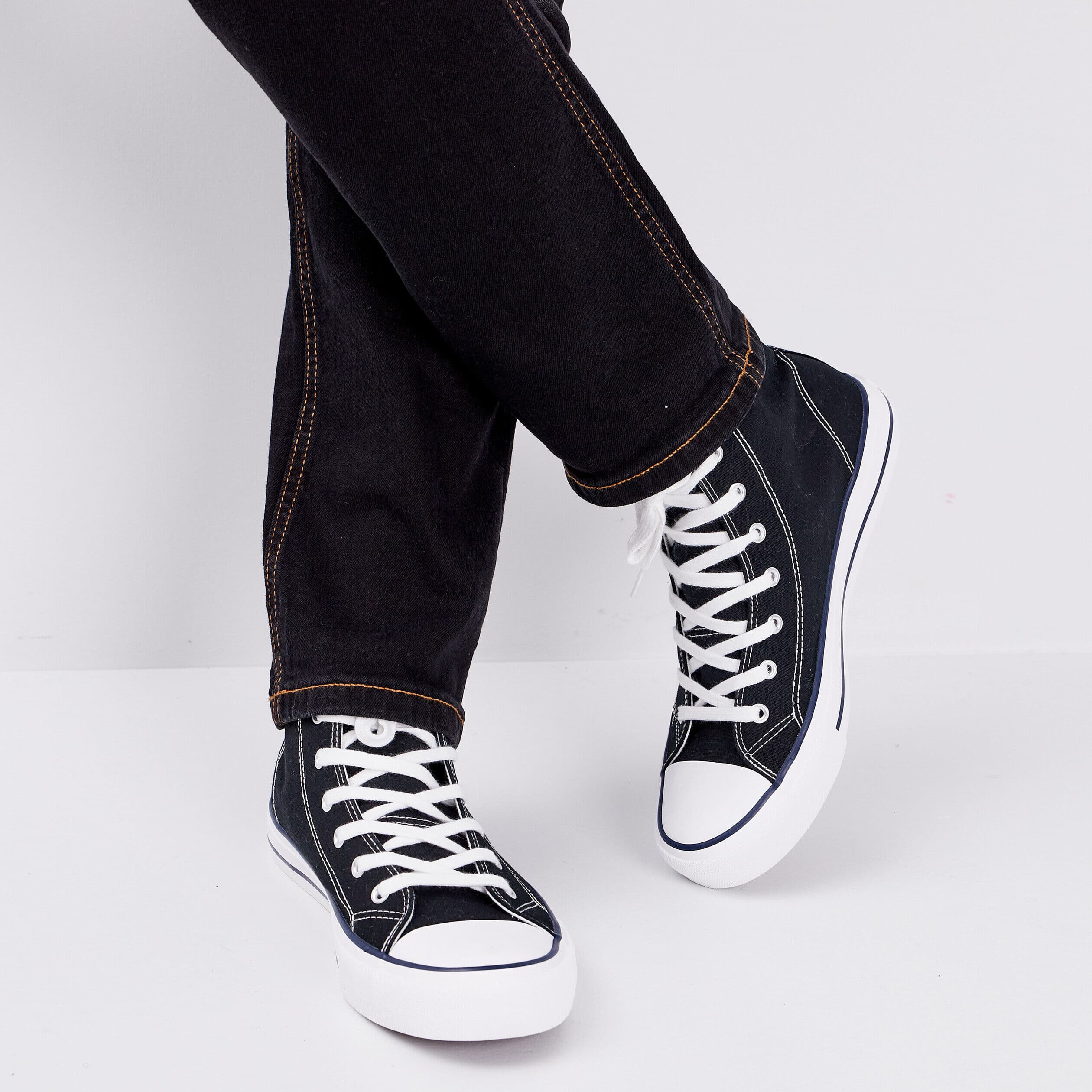 Baskets à lacets montantes en toile noir homme
